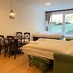 International House Отель
