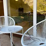 Hotel International House