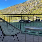 International House Hotel *