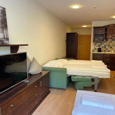 International House זולדן