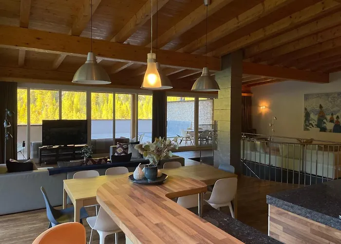 International House Hotel