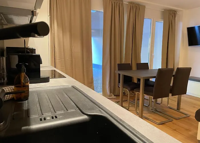 International House Hotel *