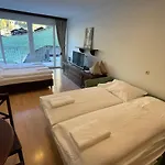 International House Hotell *