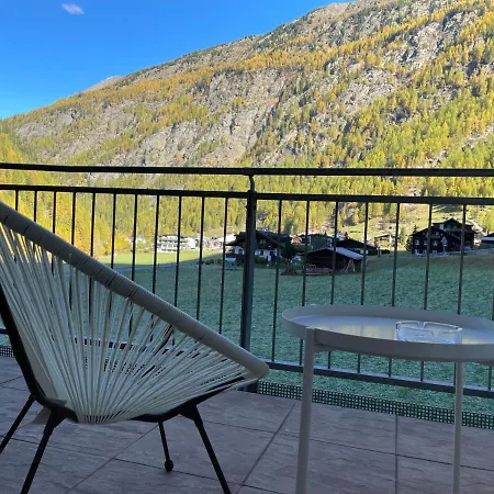 International House Szálloda *