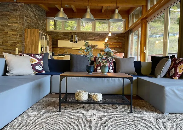 International House Hotell *