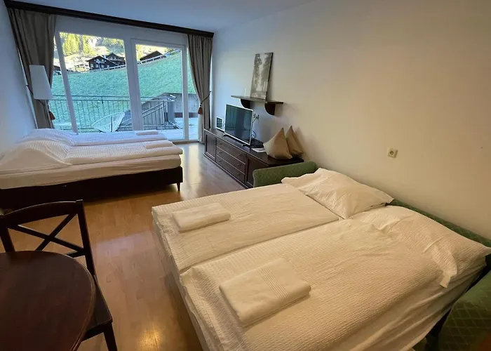 International House Hotell *