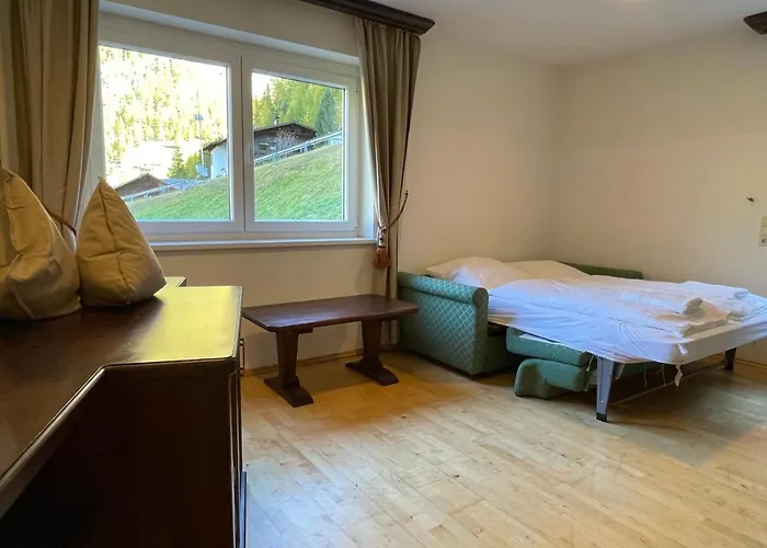 International House Hotell *